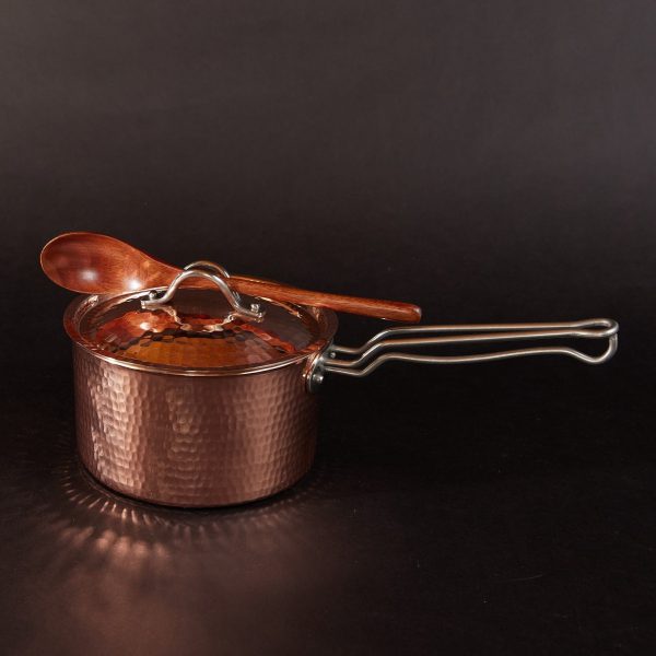 Sauce Pot with Lid. 1.5 quart